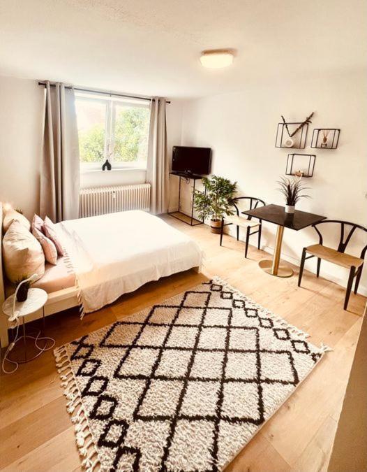 Ferienwohnung An Der Uniklinik Mit Eigener Kueche Und Renoviertem Badezimmer Homburg  Exteriör bild