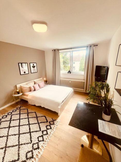 Ferienwohnung An Der Uniklinik Mit Eigener Kueche Und Renoviertem Badezimmer Homburg  Exteriör bild